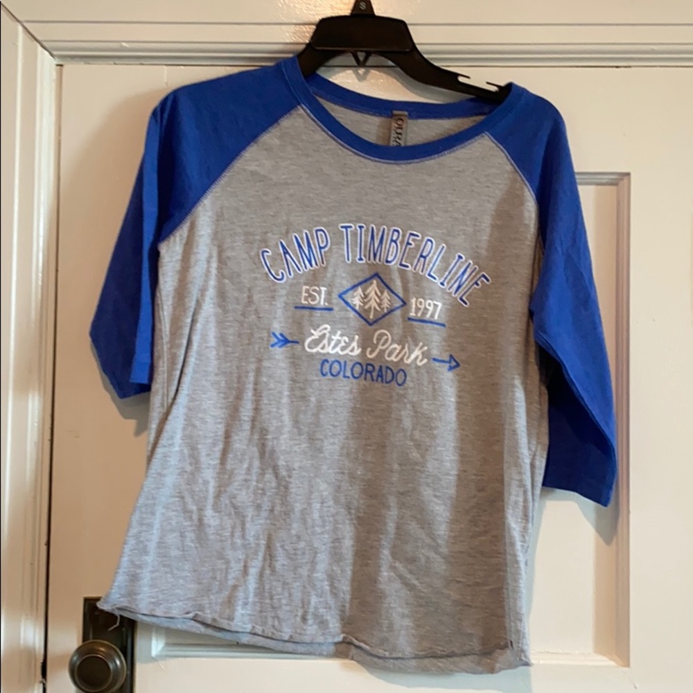 3/4 quarter t-shirt.